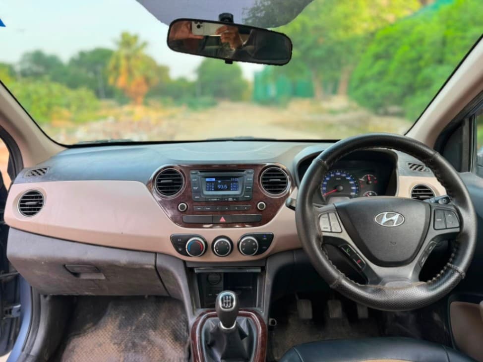 INTERIOR image for GRAND I10 SPORTZ 1.2 | Hooter