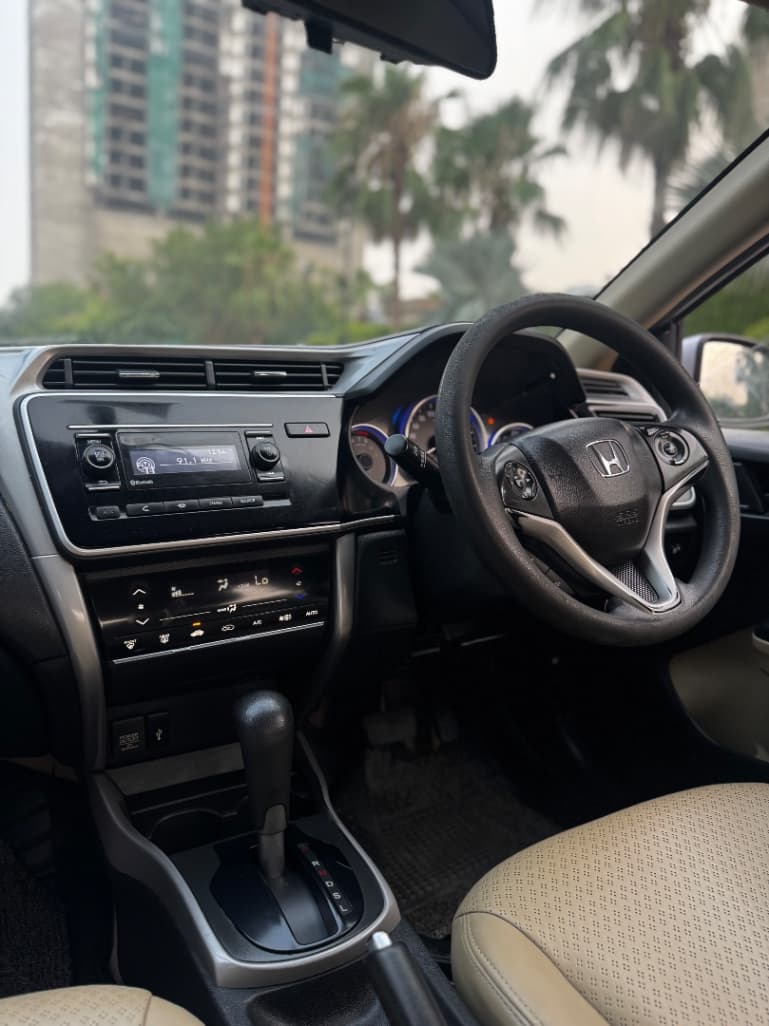 INTERIOR image for City | Hooter