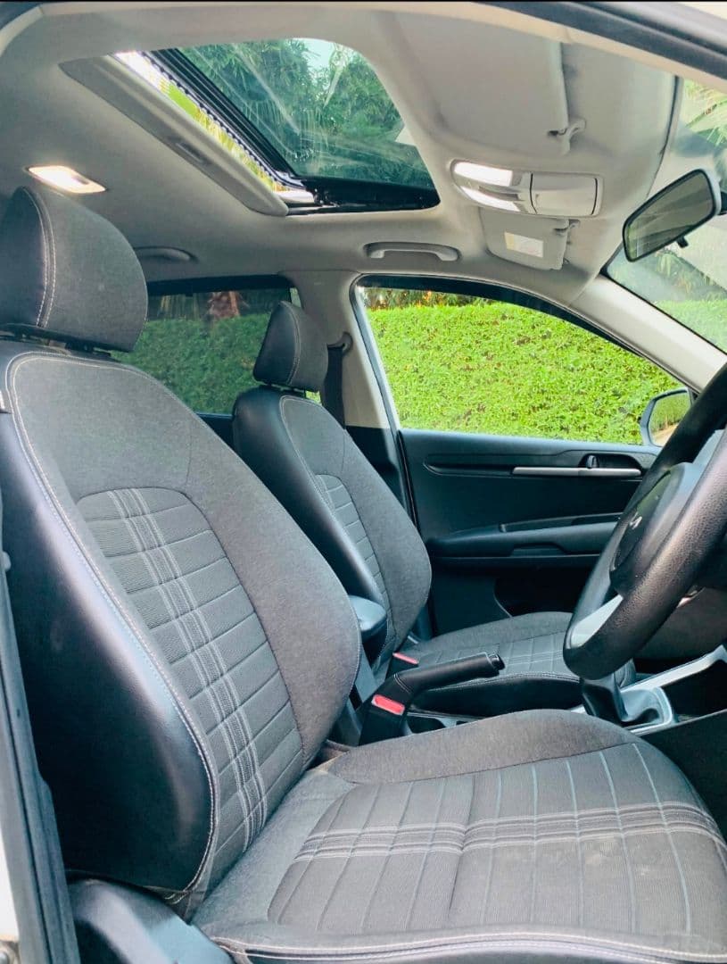 INTERIOR image for SONET G1.2 5MT HTK(O) | Hooter