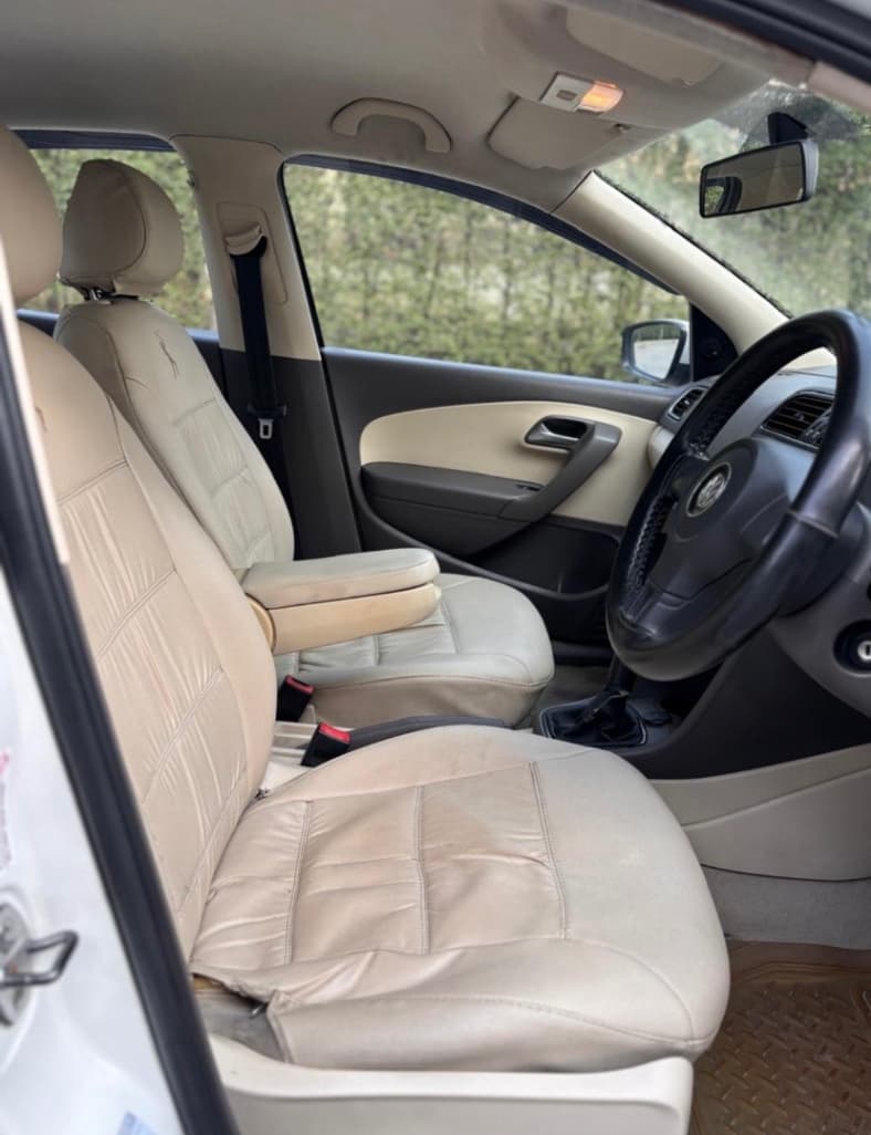 INTERIOR image for Vento 1.6L (Petrol) Trendline | Hooter