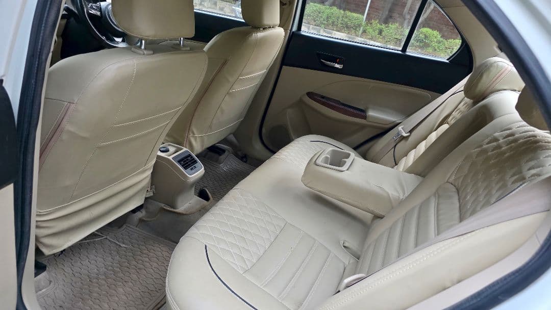 INTERIOR image for MARUTI DZIRE VXI | Hooter