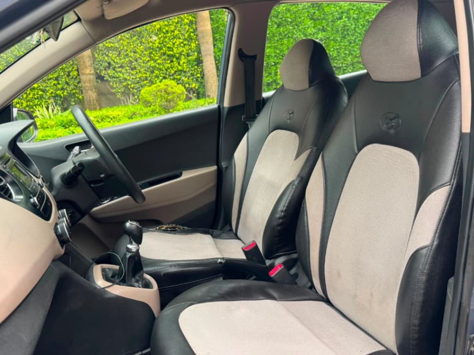 INTERIOR image for GRAND I10 | Hooter