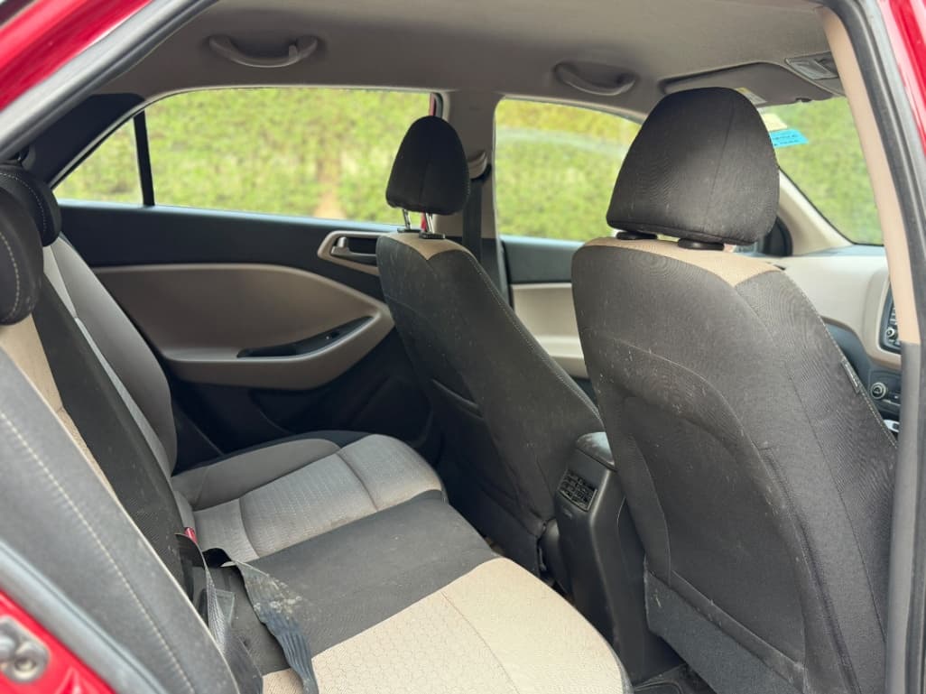 INTERIOR image for I20 ASTA (O) VTVT | Hooter