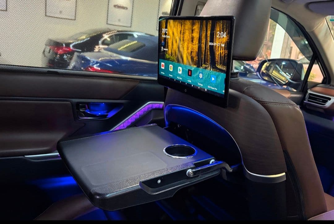 INTERIOR image for INNOVA HYCROSS HYBRID ZX(7S) | Hooter