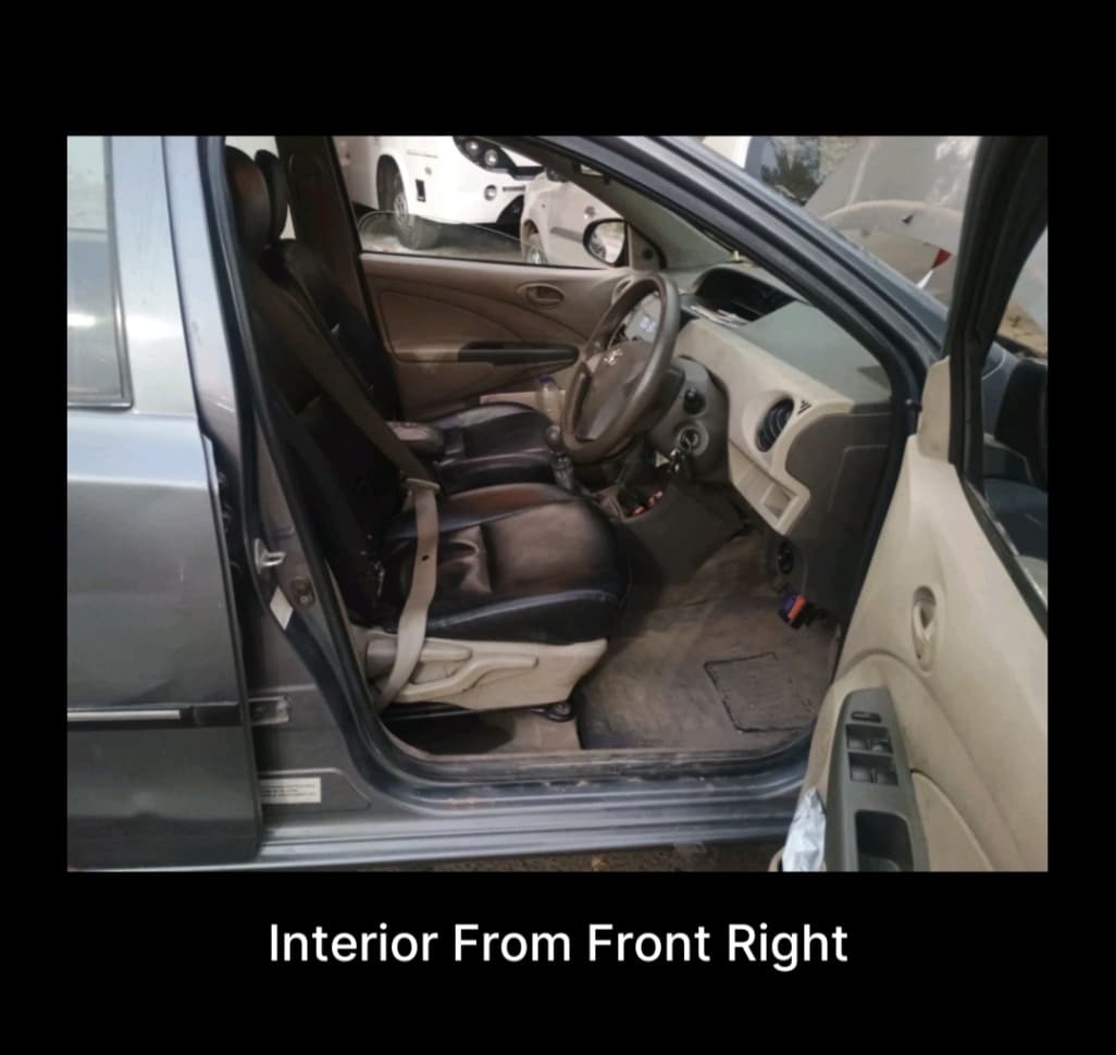 INTERIOR image for ETIOS LIVA | Hooter