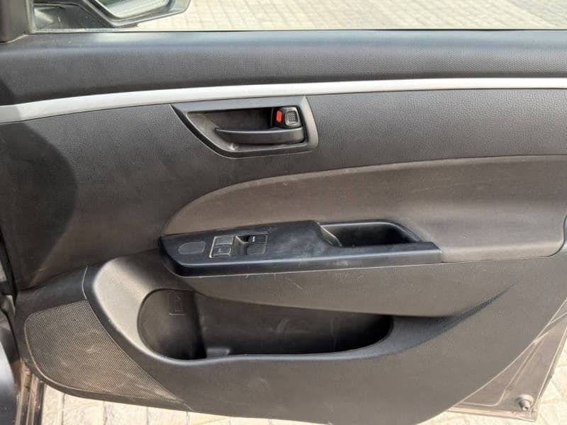 INTERIOR image for MARUTI SWIFT LXI (OPTIONAL) BS | Hooter