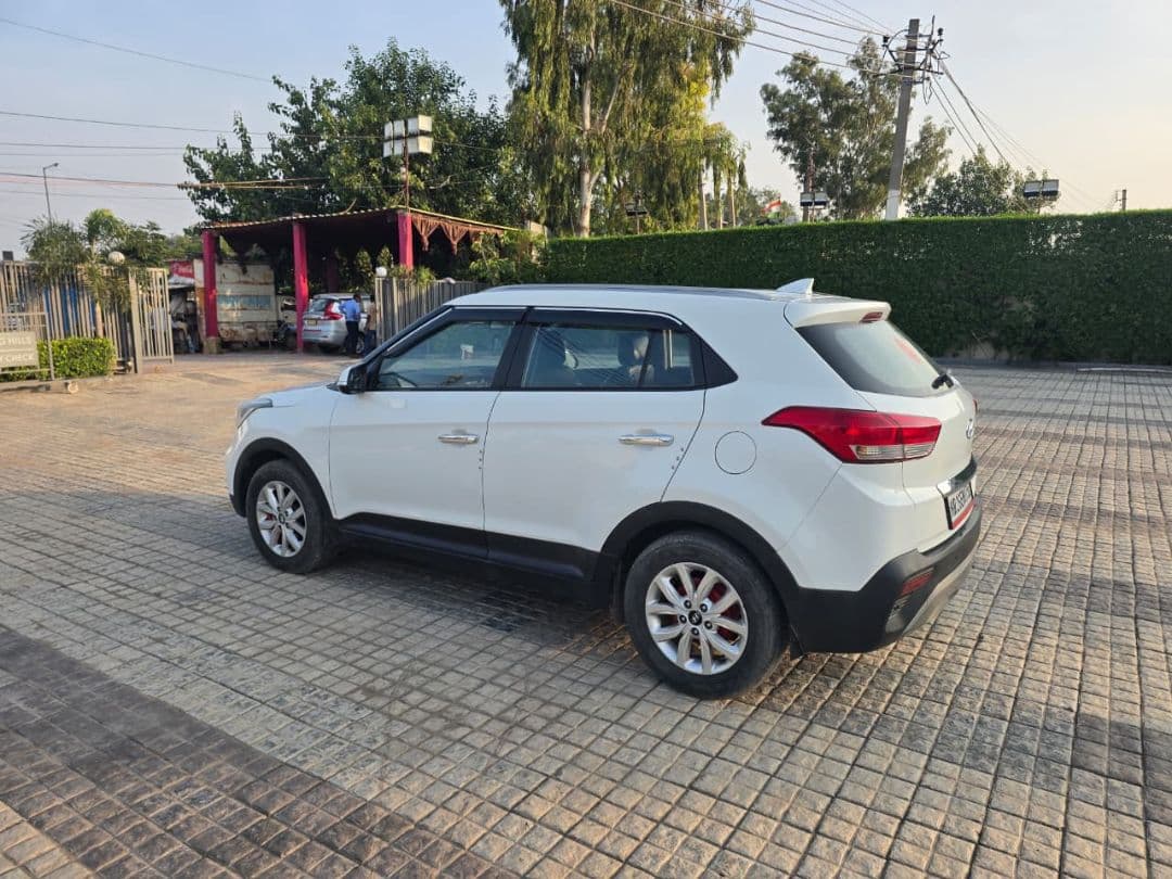 INTERIOR image for CRETA 1.6 VTVT SX | Hooter