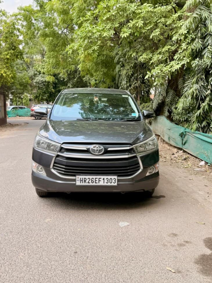 INTERIOR image for INNOVA CRYSTA 2.8 G | Hooter