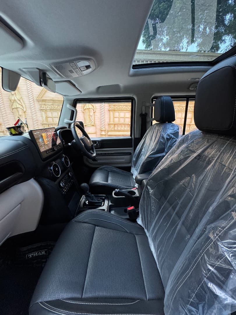 INTERIOR image for Thar Roxx | Hooter
