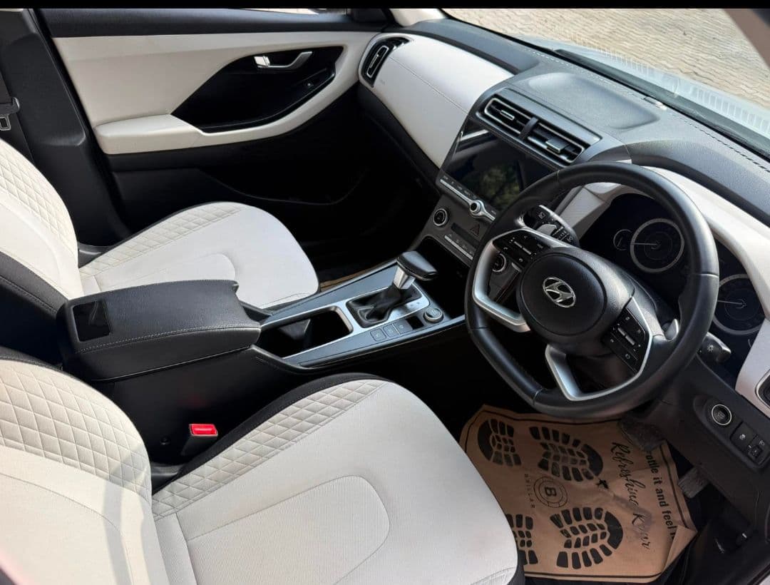 INTERIOR image for Creta [2020-2023] | Hooter