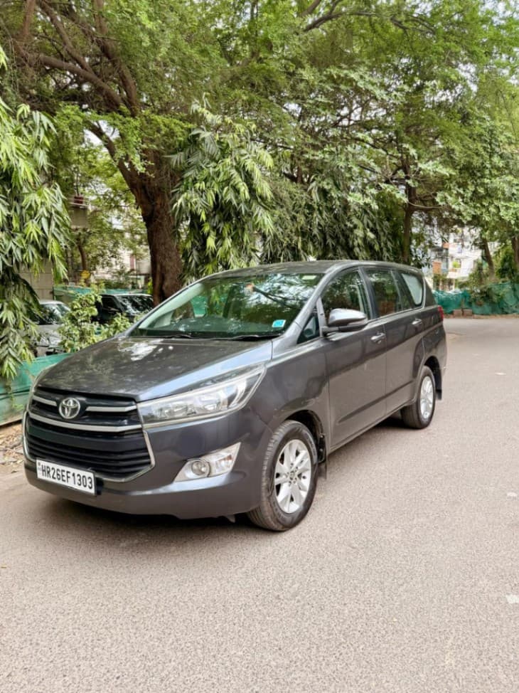 INTERIOR image for INNOVA CRYSTA 2.8 G | Hooter