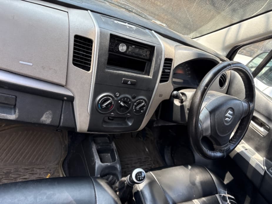 INTERIOR image for Wagon R | Hooter