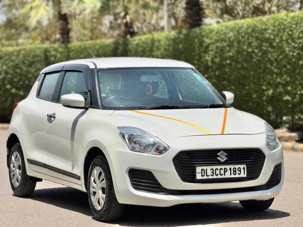 INTERIOR image for MARUTI SWIFT VXI | Hooter