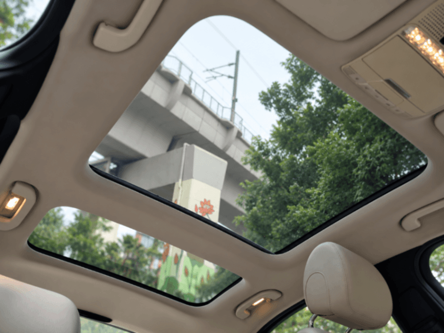INTERIOR image for C 200 | Hooter