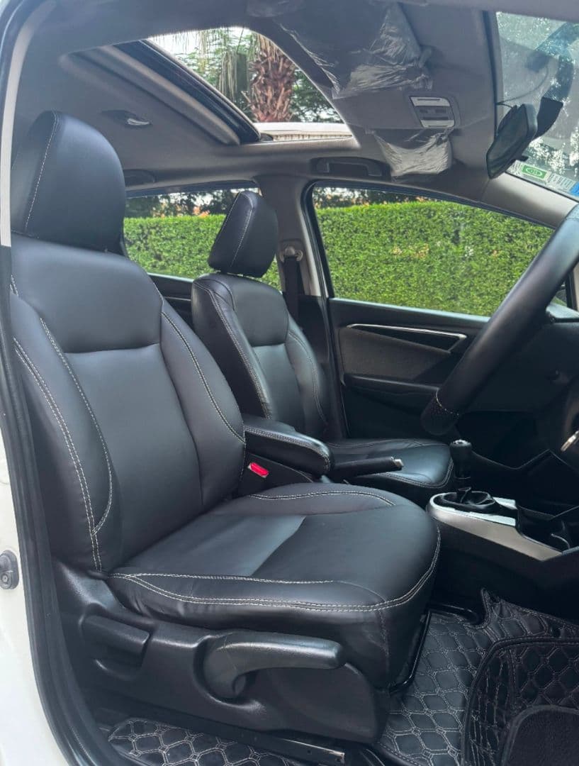 INTERIOR image for WR-V 1.2 VX MT (I-VTEC) | Hooter