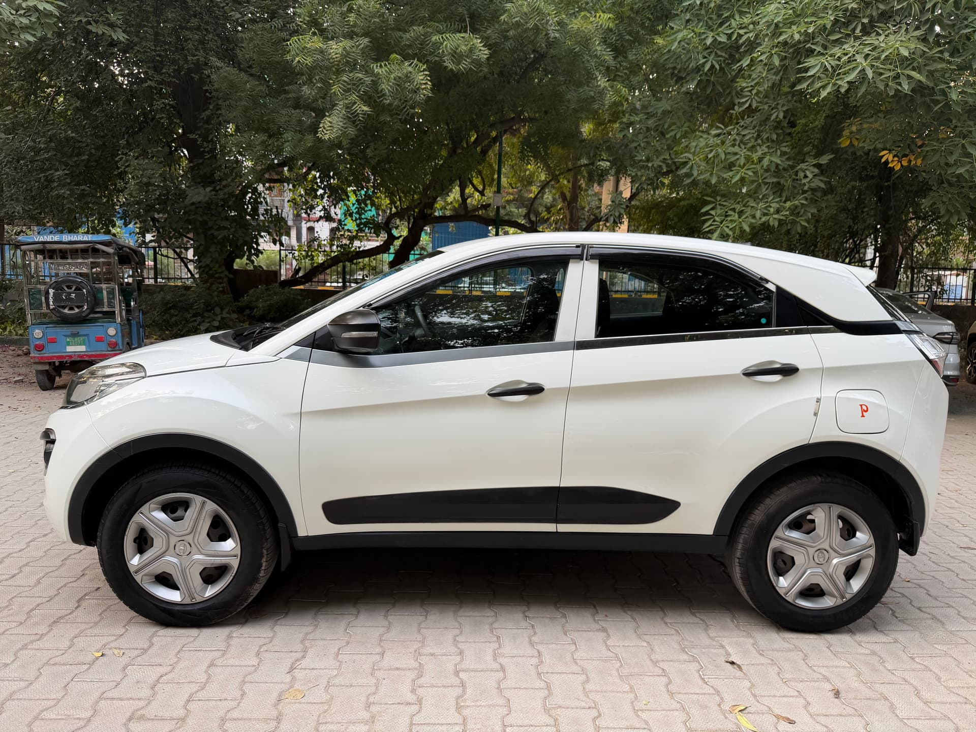 INTERIOR image for TATA NEXON XM 1.2 RTN BS4 | Hooter