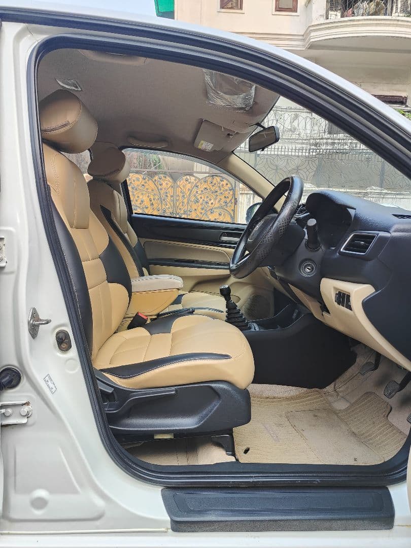 INTERIOR image for AMAZE 1.2 S MT (I-VTEC) | Hooter