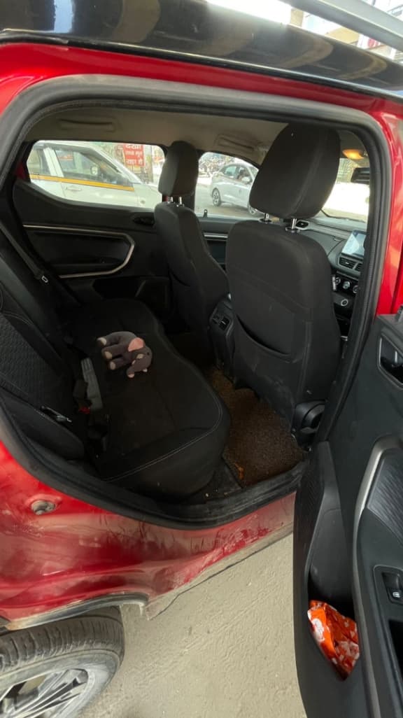 INTERIOR image for Kiger | Hooter