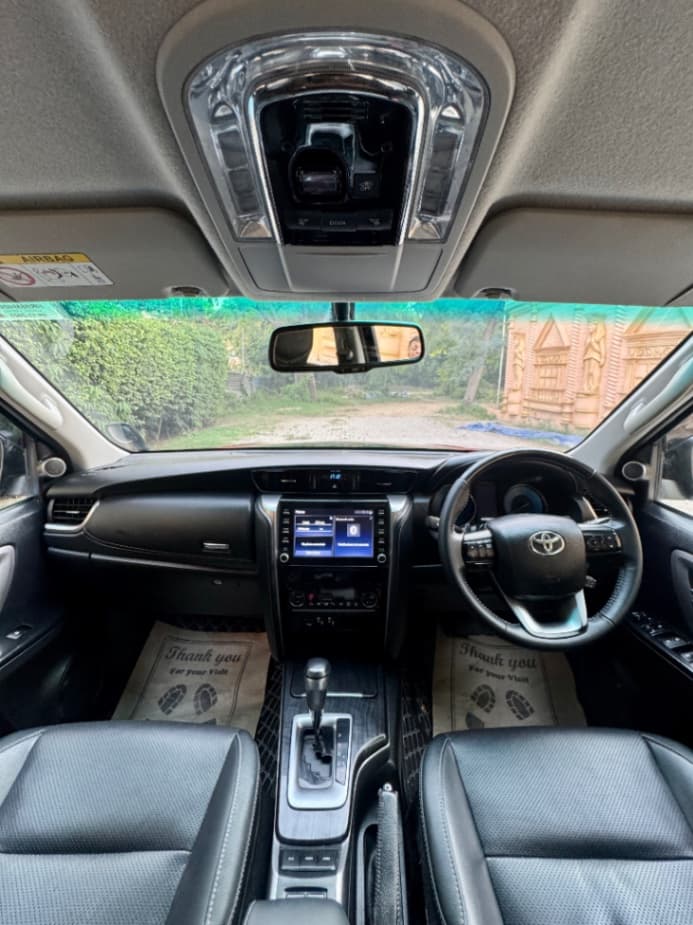 INTERIOR image for FORTUNER (AT) | Hooter