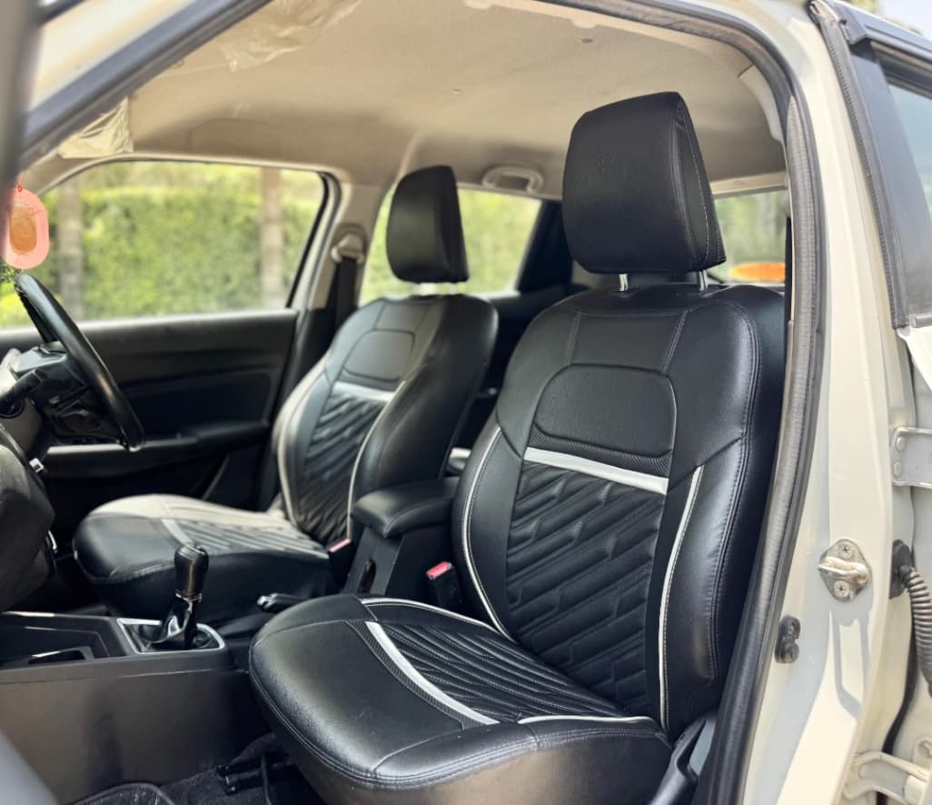 INTERIOR image for MARUTI SWIFT VXI | Hooter