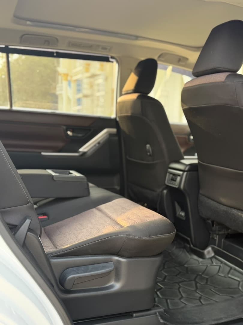 INTERIOR image for Innova Hycross | Hooter