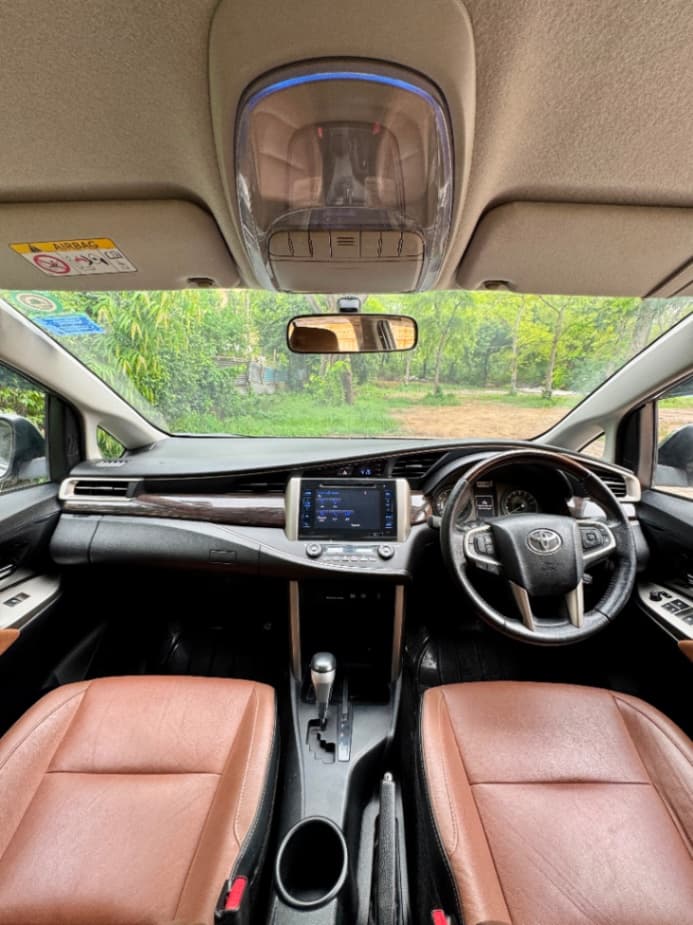 INTERIOR image for INNOVA CRYSTA 2.7 Z | Hooter