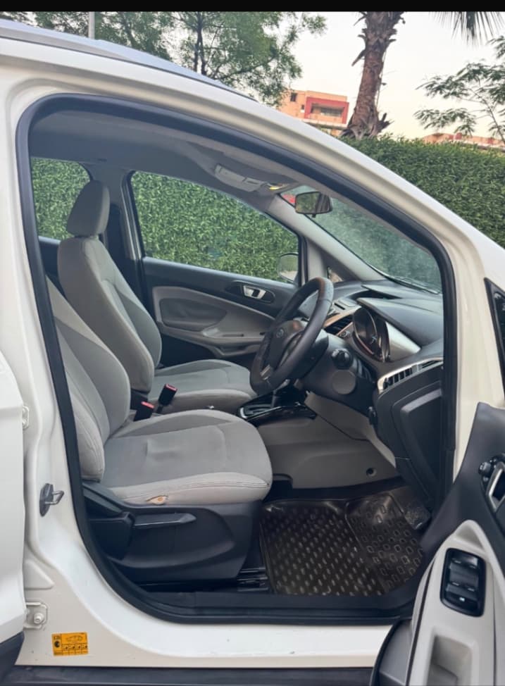 INTERIOR image for ECOSPORT 1.5 P TITANIUM AT | Hooter