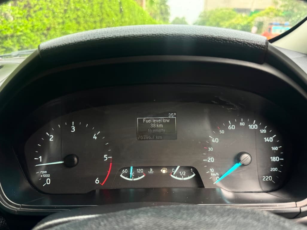 INTERIOR image for ECOSPORT 1.5(D) TREND+ MT | Hooter