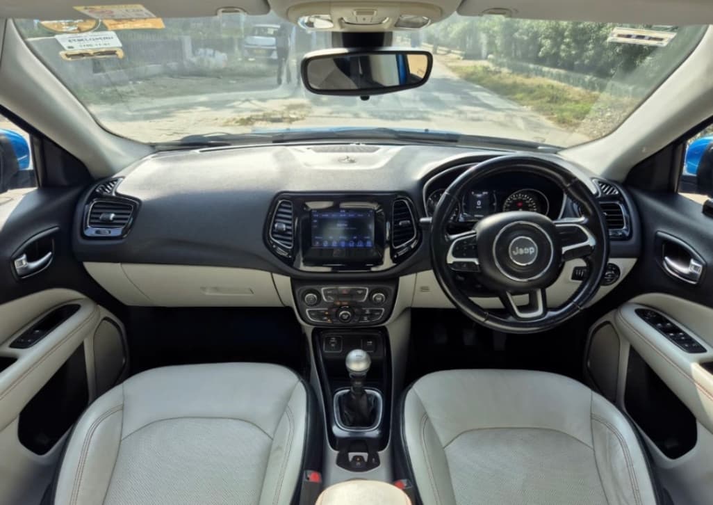 INTERIOR image for COMPASS LIMITED 2.0D | Hooter