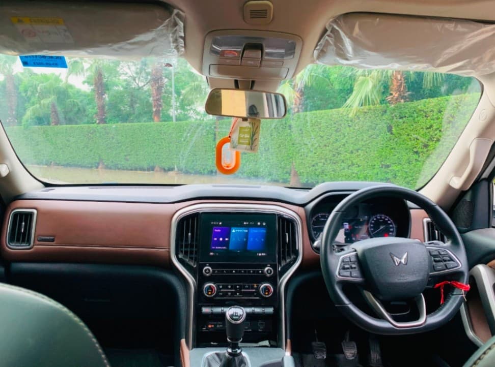 INTERIOR image for SCORPIO-N G MT 2WD Z8 7S | Hooter