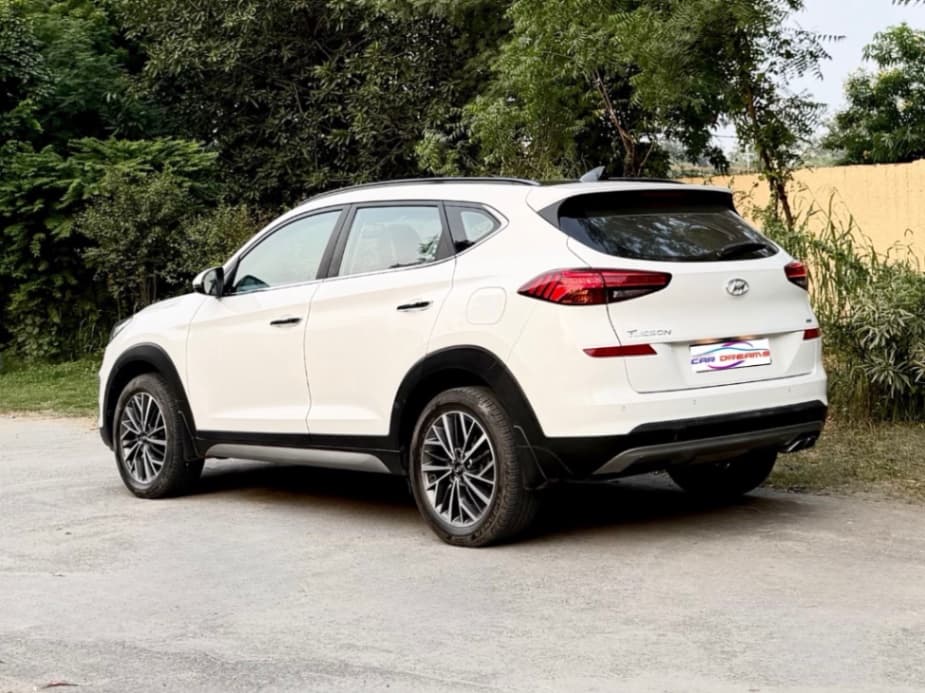 INTERIOR image for TUCSON CRDI 4WD AUTO GLS | Hooter