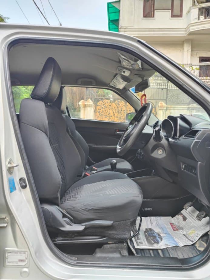 INTERIOR image for MARUTI SWIFT VXI | Hooter