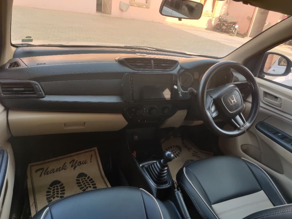 INTERIOR image for Amaze | Hooter