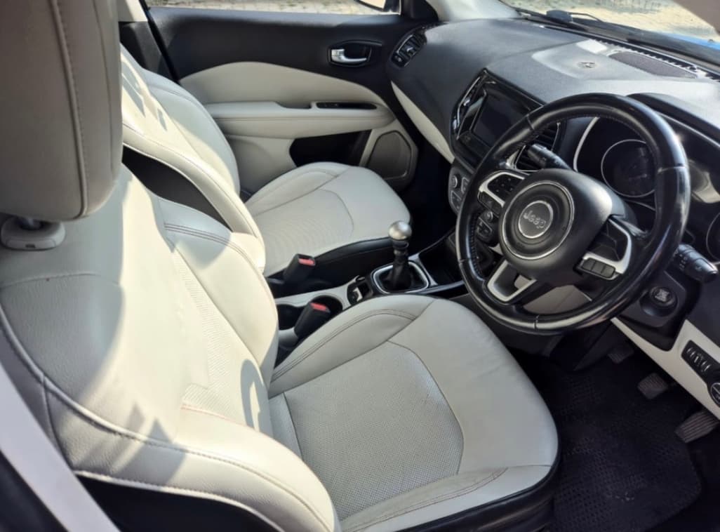 INTERIOR image for COMPASS LIMITED 2.0D | Hooter