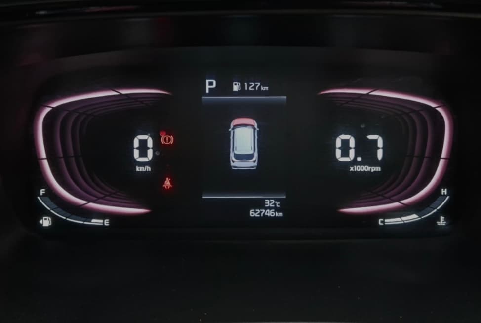 INTERIOR image for Carens