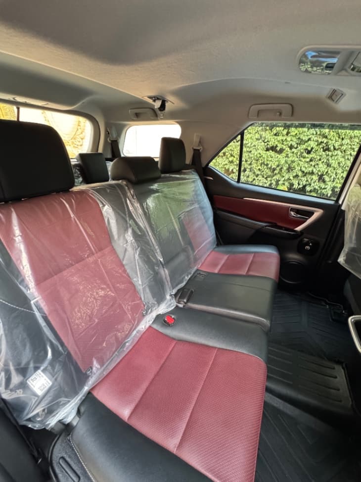 INTERIOR image for FORTUNER (LEADER EDITION, MT) | Hooter