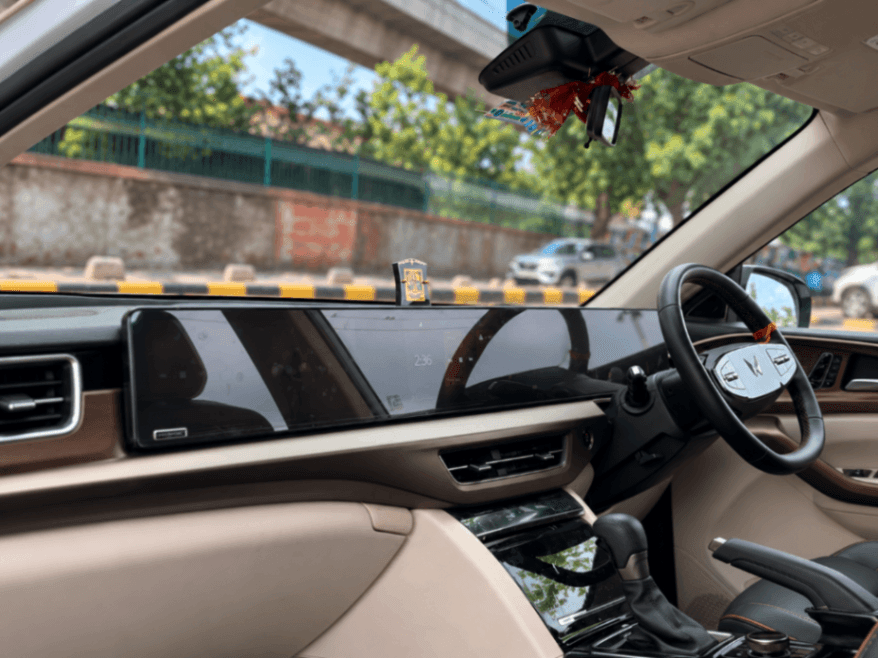 INTERIOR image for Mahindra XUV 7XO | Hooter