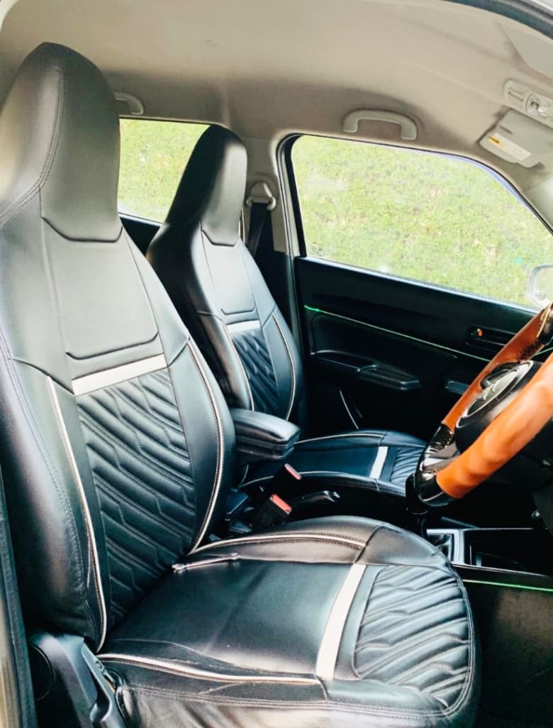 INTERIOR image for MARUTI SWIFT LXI | Hooter