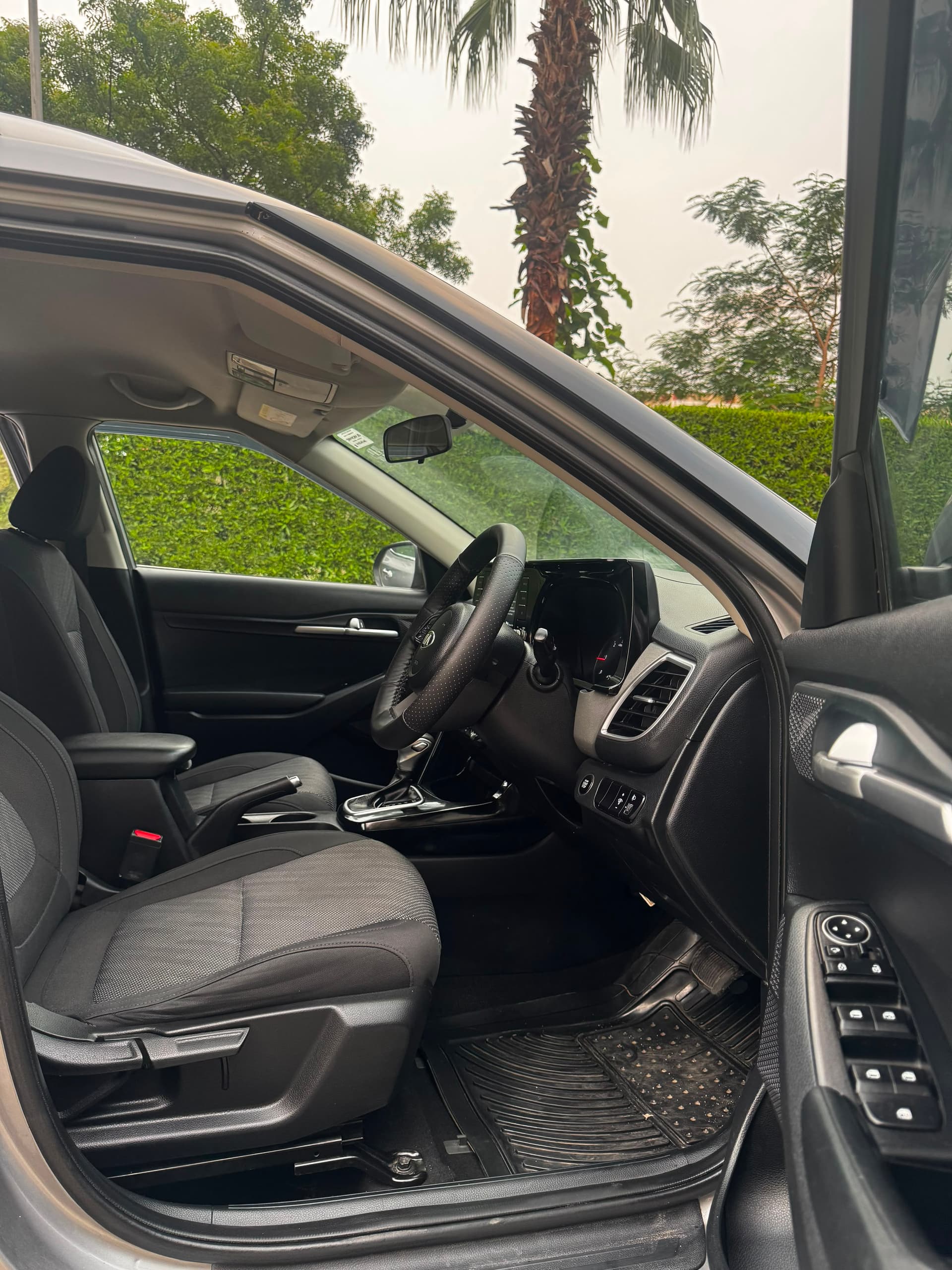 INTERIOR image for Kia Seltos | Hooter