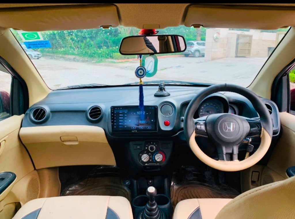 INTERIOR image for AMAZE 1.2 S MT I-VTEC | Hooter