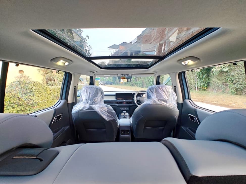 INTERIOR image for Syros | Hooter