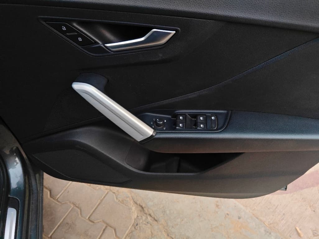 INTERIOR image for Q2 | Hooter
