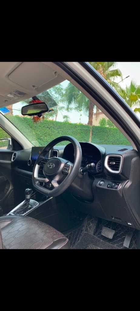 INTERIOR image for VENUE 1.0 TURBO GDI DCT SX+