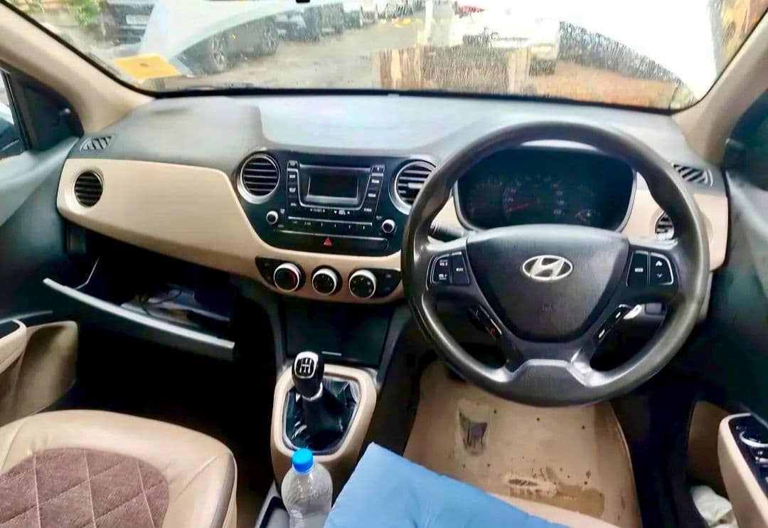 INTERIOR image for Xcent VTVT S(O) Met | Hooter