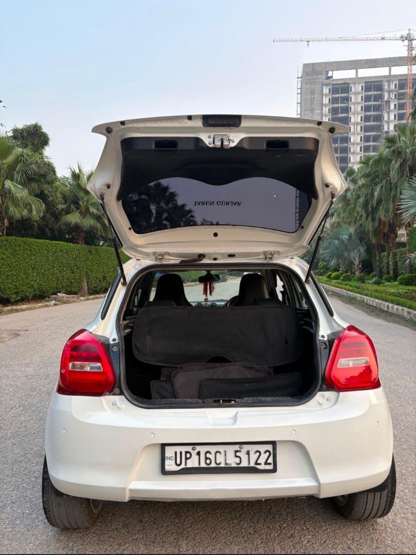 INTERIOR image for MARUTI SWIFT LXI | Hooter