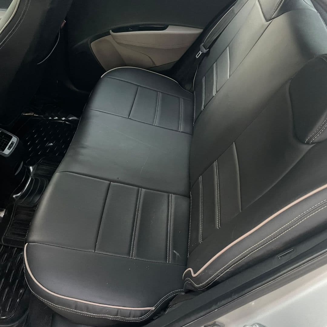 INTERIOR image for GRAND I10 SPORTZ (O) 1.2 AUTO | Hooter