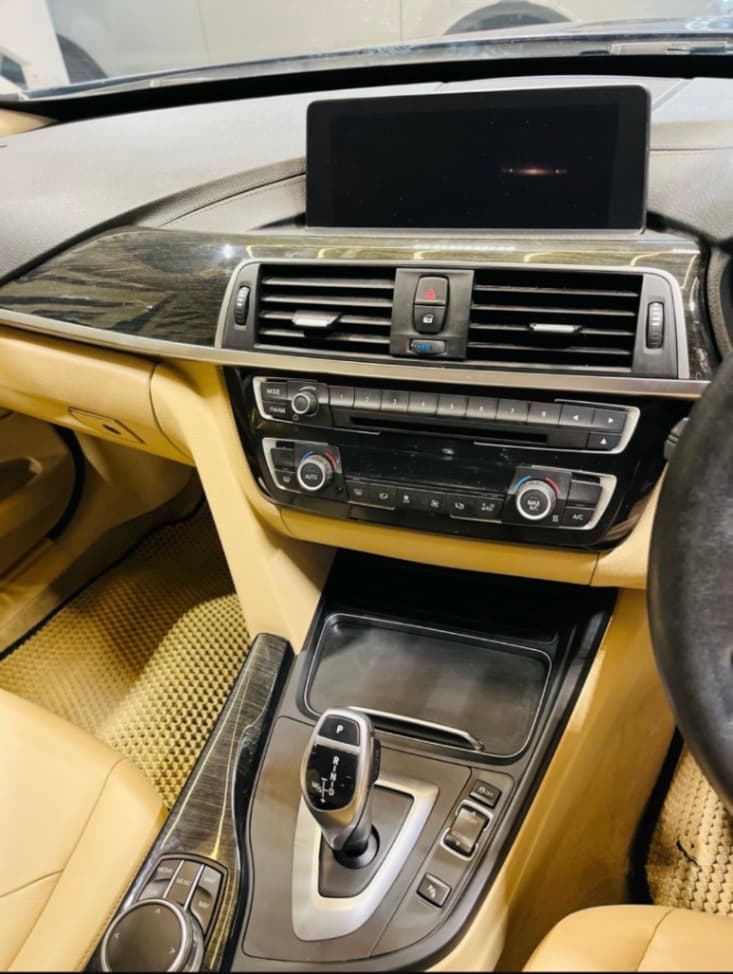 INTERIOR image for BMW GRAN TURISMO