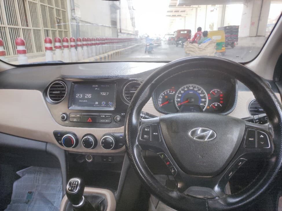 INTERIOR image for GRAND I10 SPORTZ 1.2 | Hooter