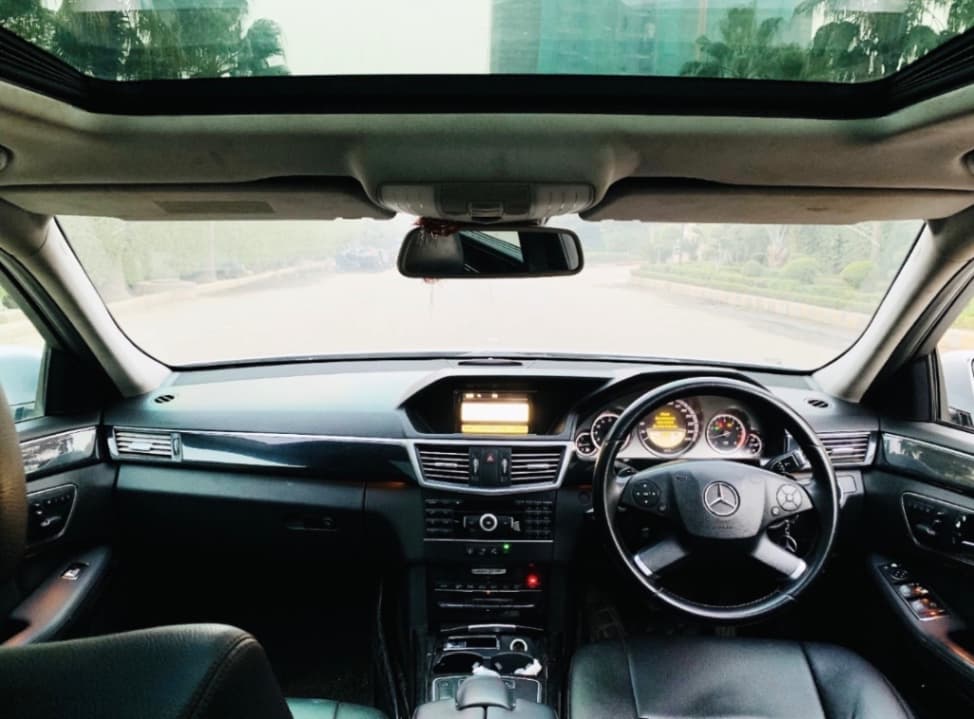 INTERIOR image for BENZ E200