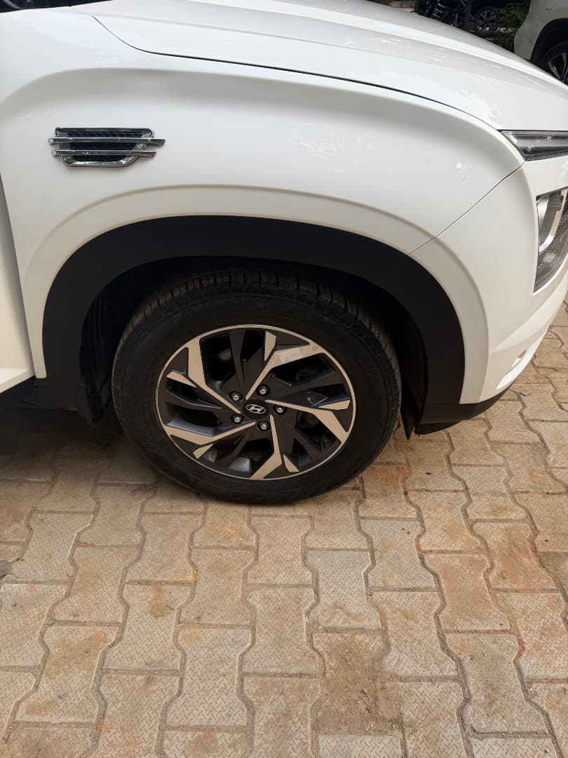 INTERIOR image for CRETA 1.5 CRDI MT E | Hooter